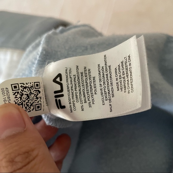 ‼️FILA CREWNECK SWEATER - Picture 6 of 9